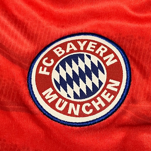 FC Bayern Munich jersey - Picture 3 of 4